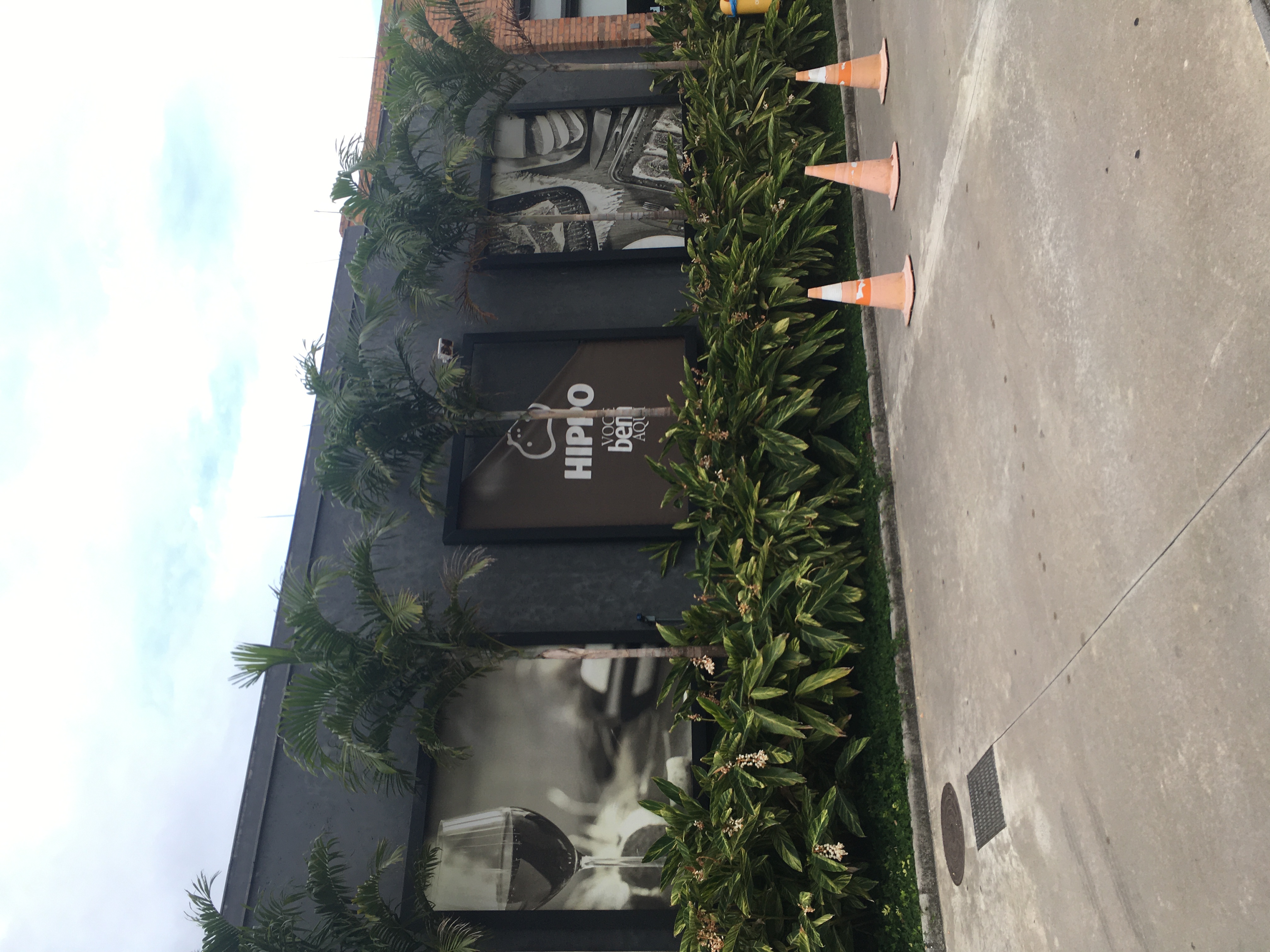 Jardim do supermercado Hippo Coqueiros