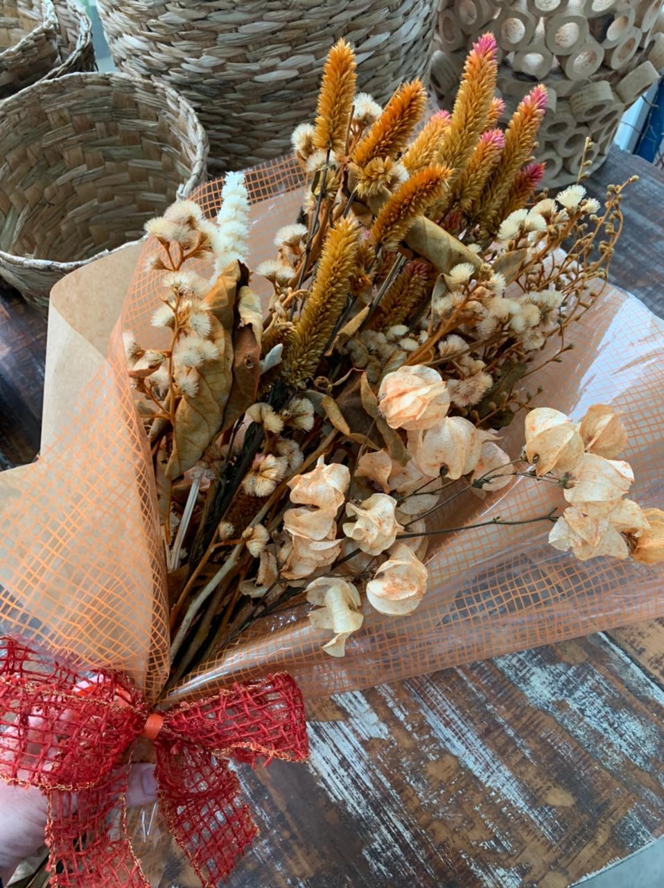 Buquê de flores desidratadas, flores secas coloridas diversas