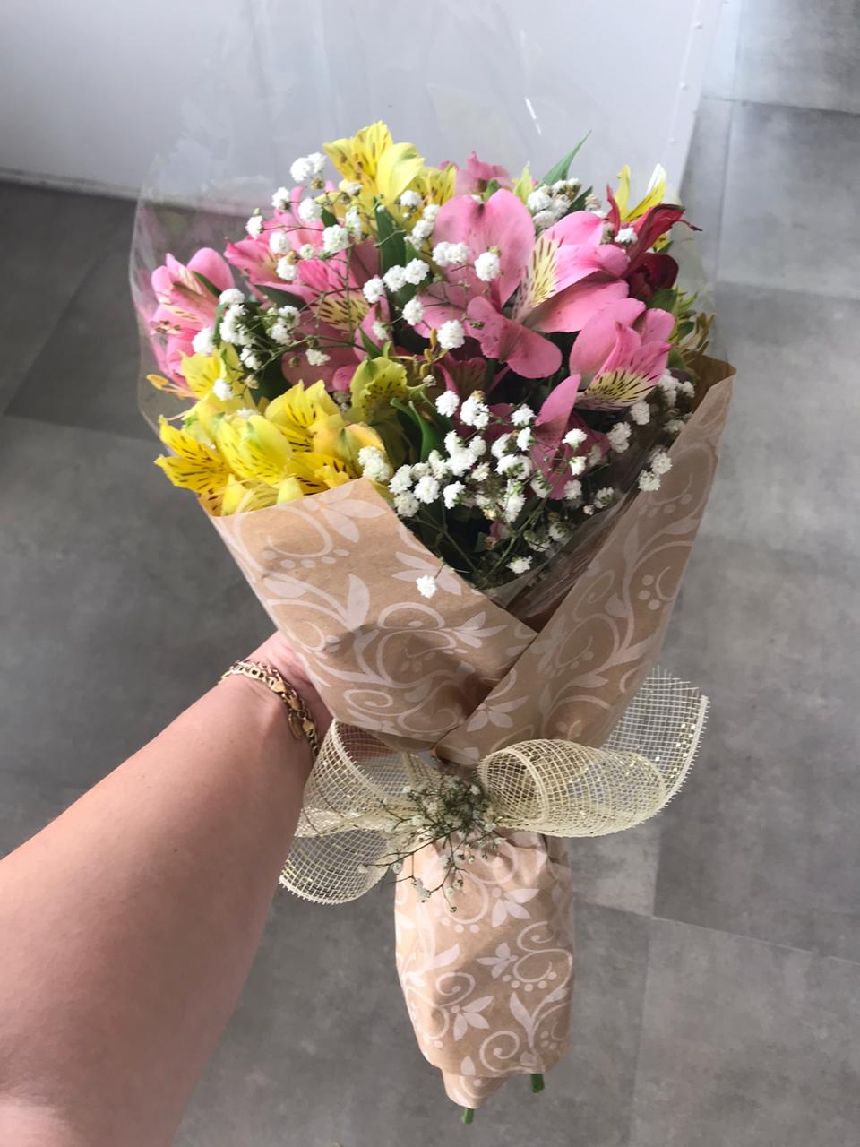 Bouquet de flores do campo pequeno