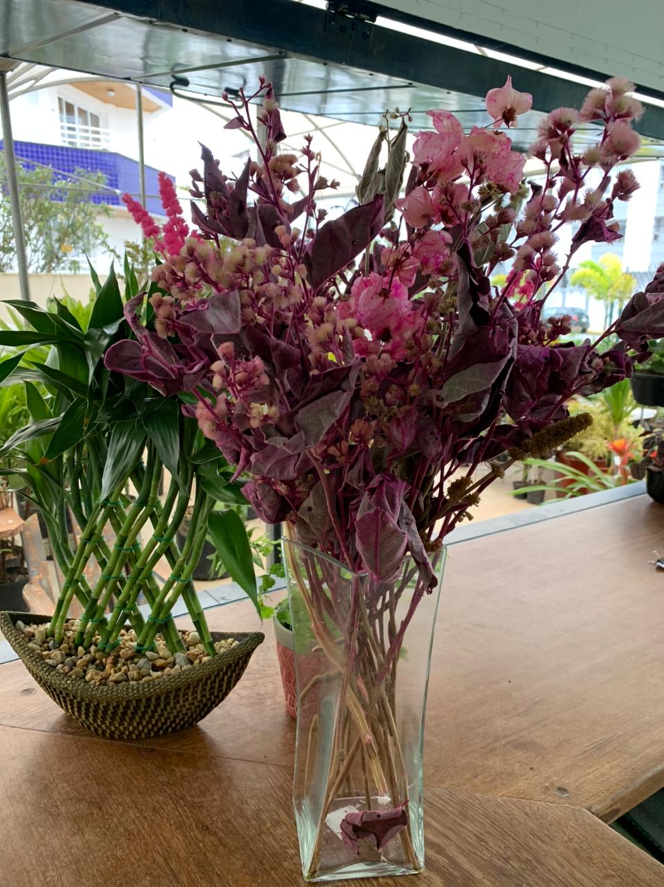 Flores desidratadas coloridas